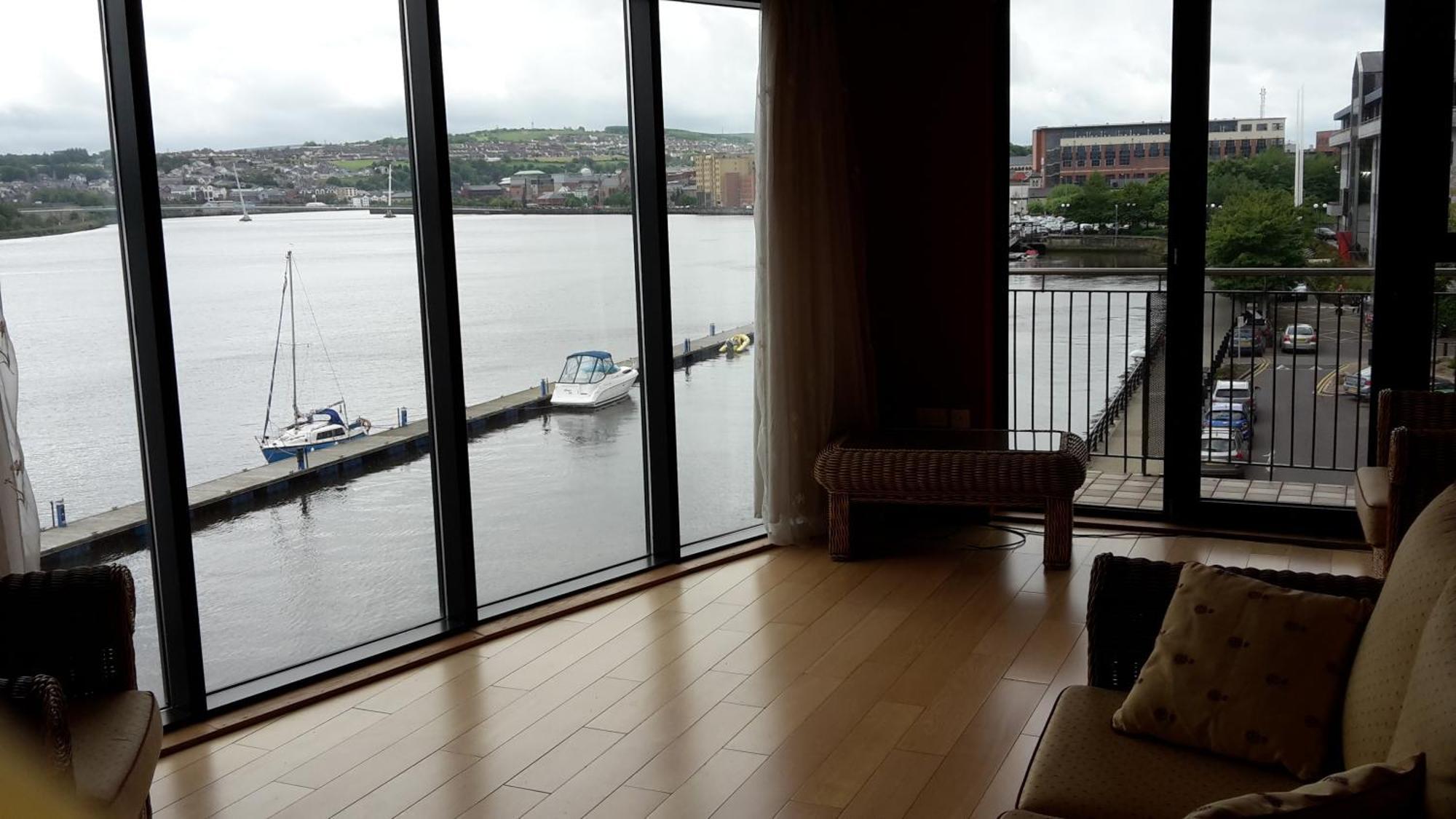 202 Clipper Quay Hotel Londonderry ภายนอก รูปภาพ